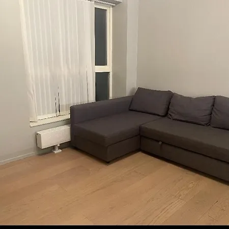 Апартаменты Great, Spacious By Station!